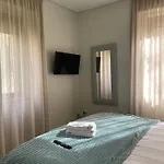 Albina's Guest House, Em Leca, A 500m Da *
