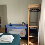 Albina's Guest House, Em Leca, A 500m Da *