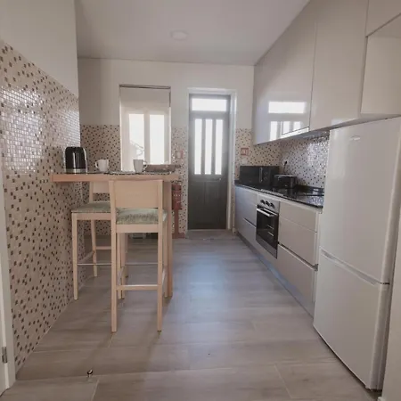 Apartament Albina's Guest House, Em Leca, A 500m Da