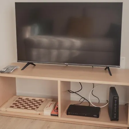 Albina's Guest House, Em Leca, A 500m Da Apartament