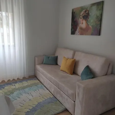 Albina's Guest House, Em Leca, A 500m Da Apartament *