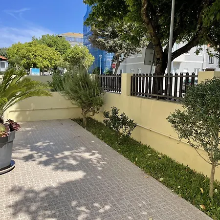 Albina's - Private Patio And Garden - 5 Min Walk To Beach! Apartman Leça da Palmeira