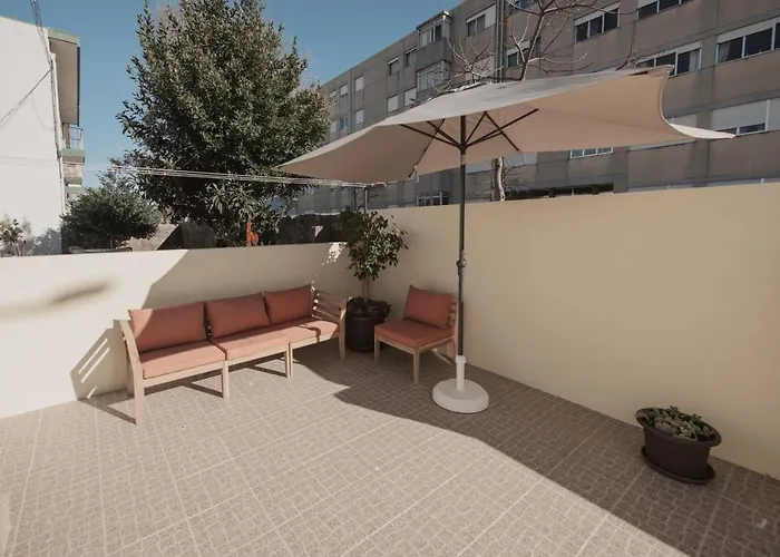 Albina's Guest House, Em Leca, A 500m Da 아파트