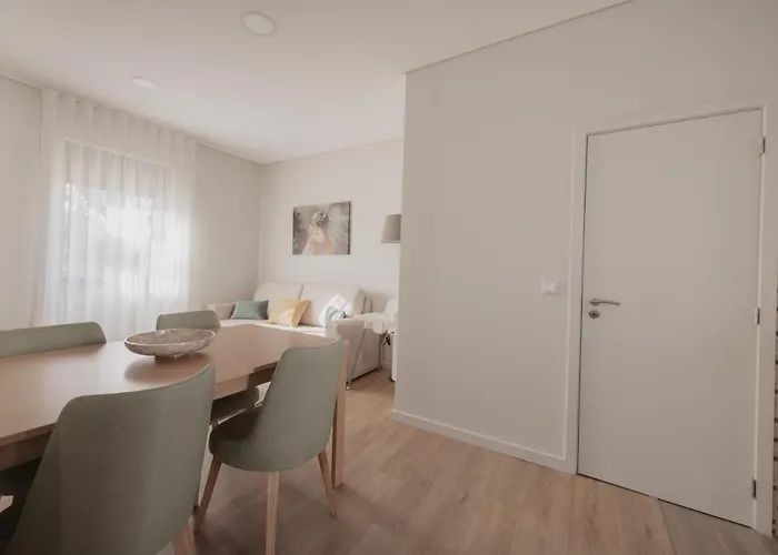 Albina's Guest House, Em Leca, A 500m Da 아파트 *