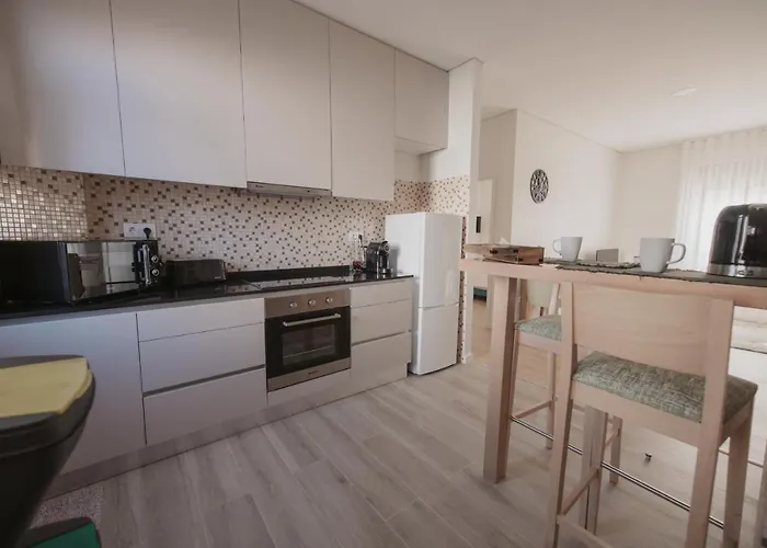 Albina's Guest House, Em Leca, A 500m Da 아파트 *