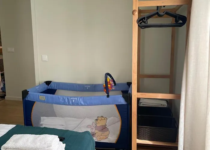 Albina's Guest House, Em Leca, A 500m Da *